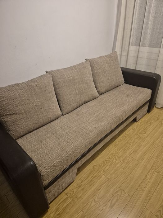 Vand canapea 3 locuri extensibila