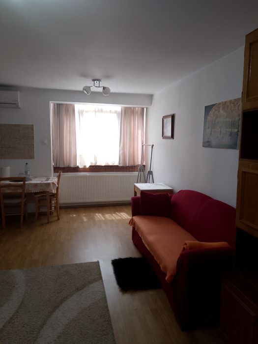 Garsoniera de închiriat!