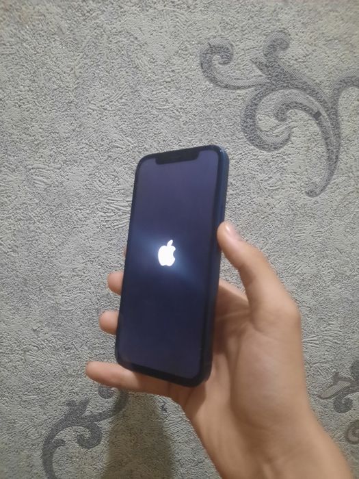 Айфон 12 блокта.