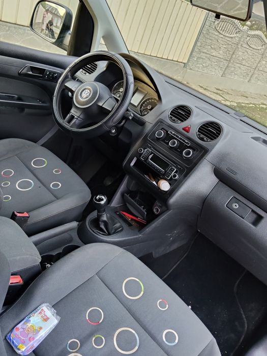 Vând Vw Caddy 2012(Fara schimb)