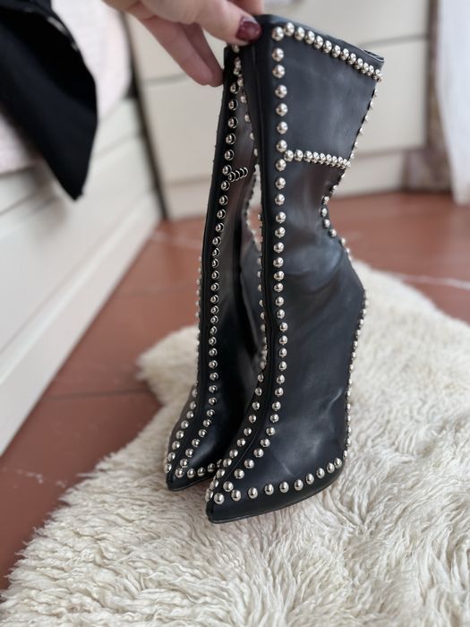 Дамски боти с ток