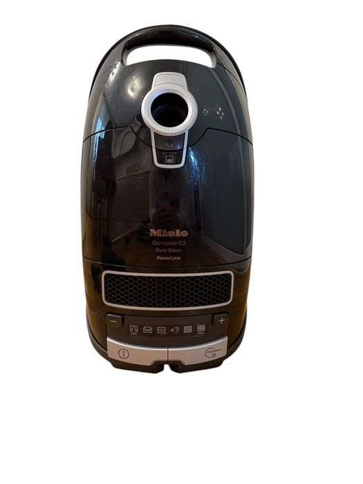 Aspirator Miele C3 Pure Black - stare foarte bună