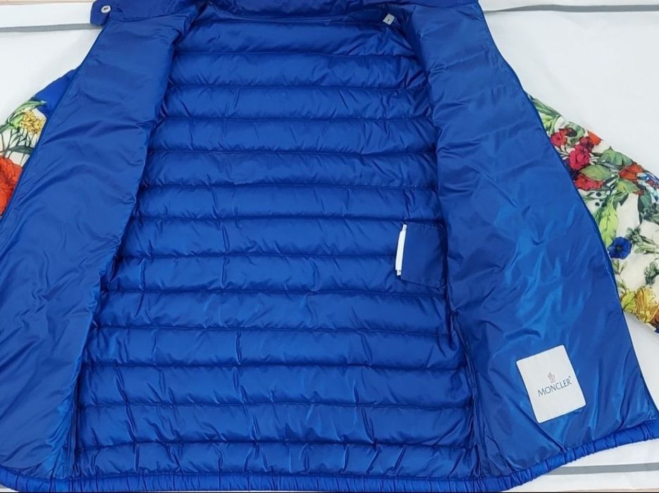 Женская куртка Moncler