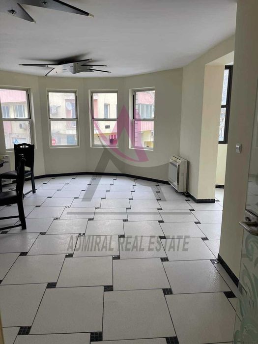 Продава се Многостаен апартамент в Варна, Спортна зала - 136 кв.м за 2273 €/кв.м - Снимка #1