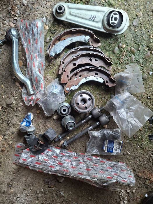 Vand lot piese Noi , jante, anvelope Dacia Logan&pompa frana R18