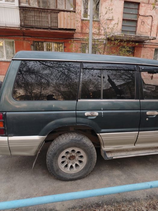 Mitsubishi pajero  1993г