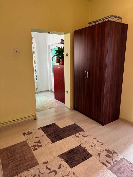 Vand sau schimb casa 3 camere pe 2 nivele, 89m², curte, garaj