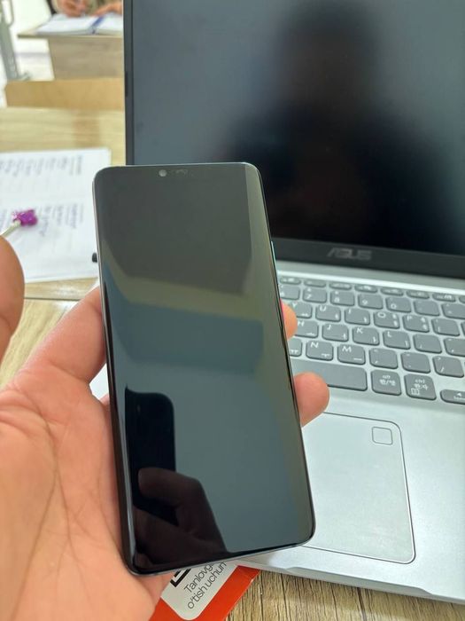 Huawei mate 20 pro radnoy
128 tali
Imeika o'tgan afitsaln