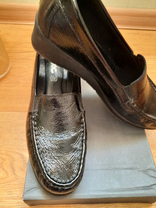 Туфли чёрные размер 38-39