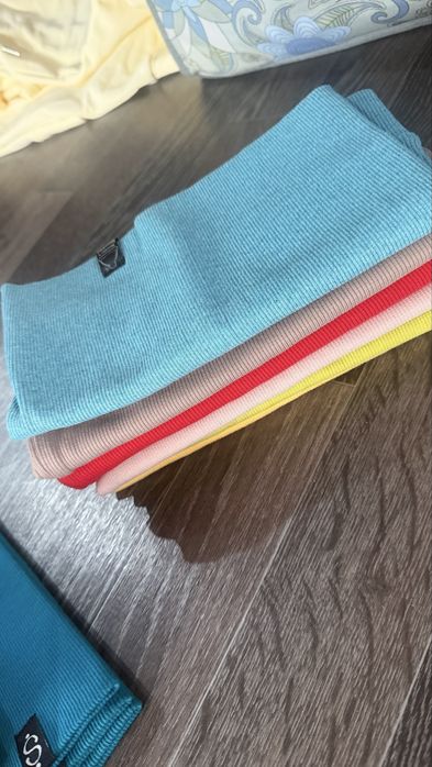 Продам новые шапки и снуды