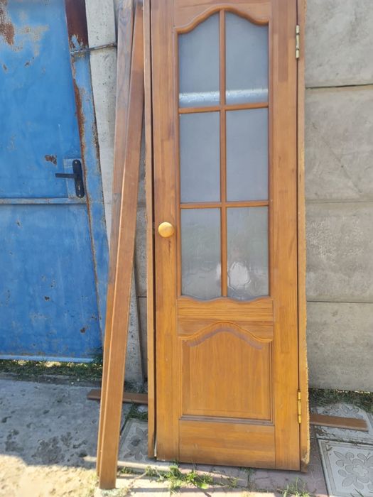 Продам двери межкомнатный 7500