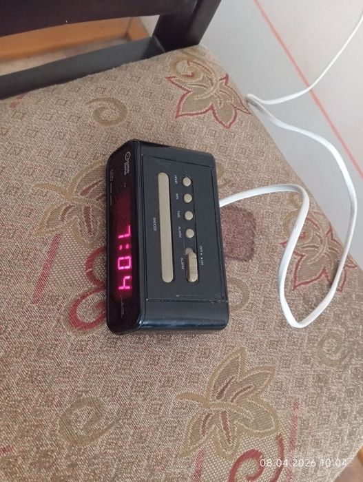 Часы будильник VITEK