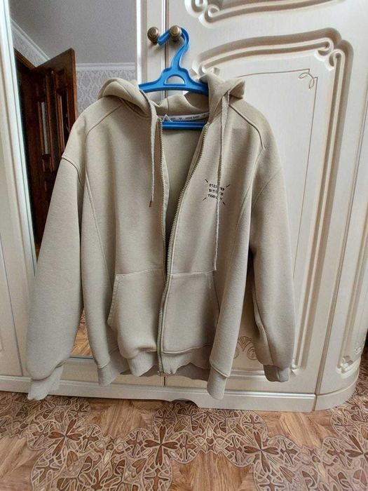Продам толстовку б/у