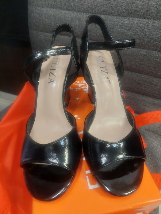 Дамски лачени сандали ELIZA