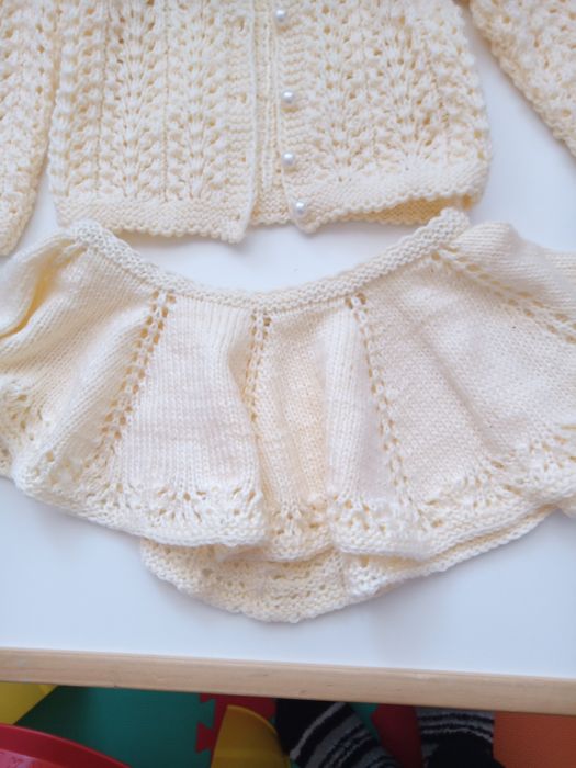 Costumas superb lucrat de mana