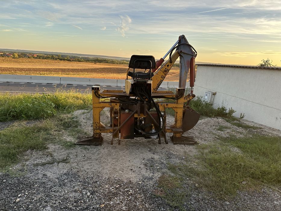 Brat excavator tractor