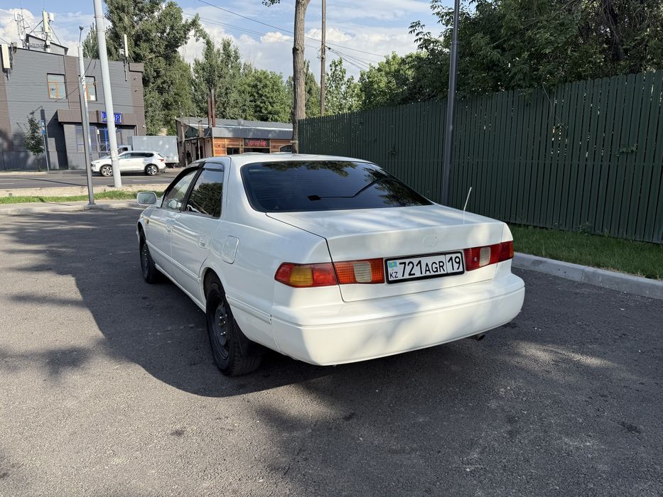 Toyota camry 1997 года