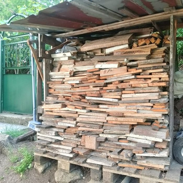 Нарязани дърва за огрев
