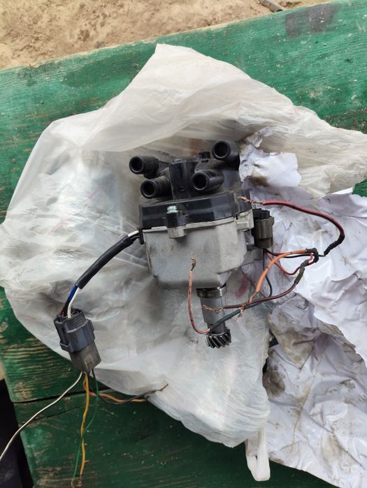 Продам на mazda cronos