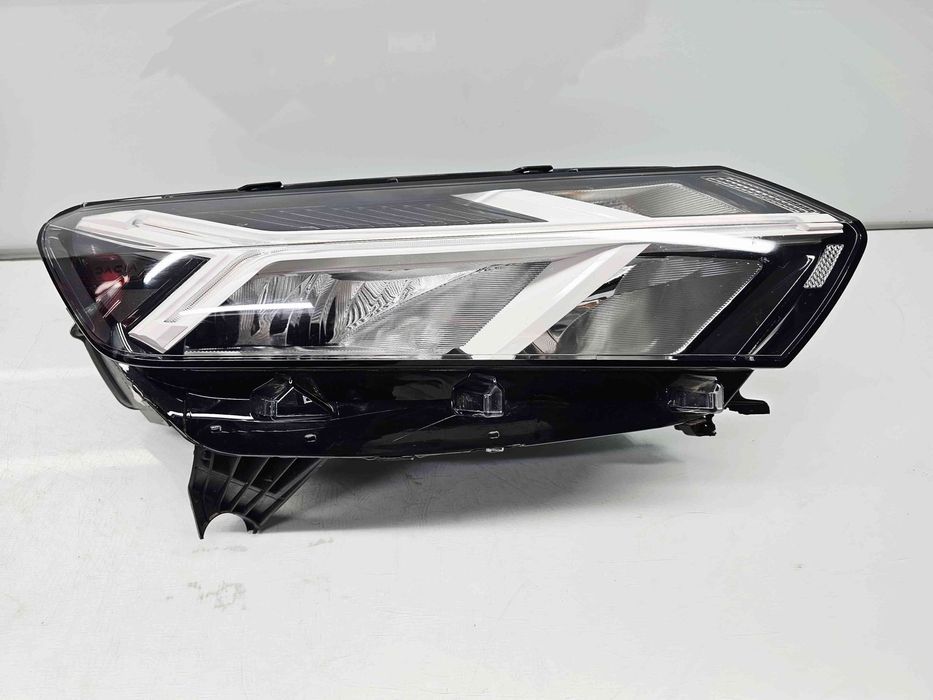 Far dreapta Dacia Jogger facelift [Fabr 2021-2025] 260104948R