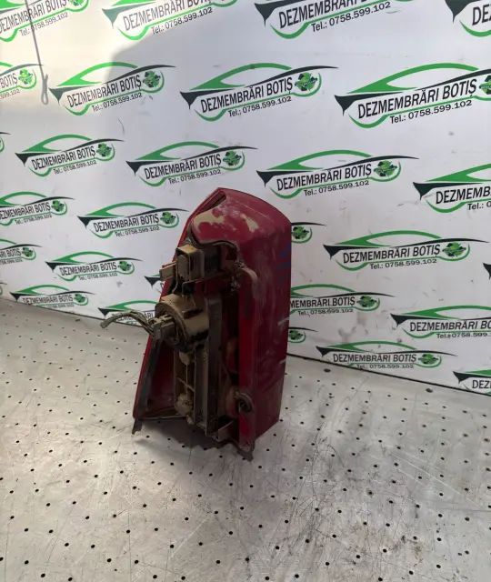 Lampa / Tripla stop stanga pe aripa Ford Focus 2002 1.8 MT (116 hp)