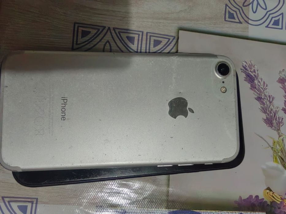 айфон 7 срочно продам