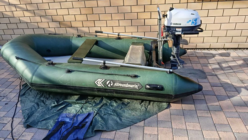 Продам лодку с мотором