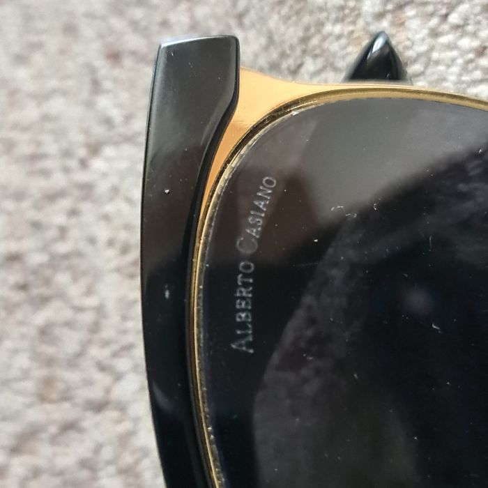 Очки солнцезащитные авиатор.