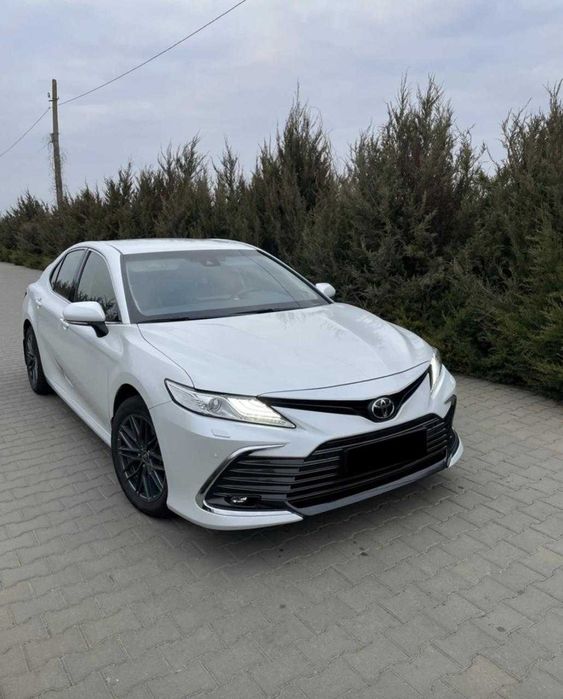 Toyota Camry 2021