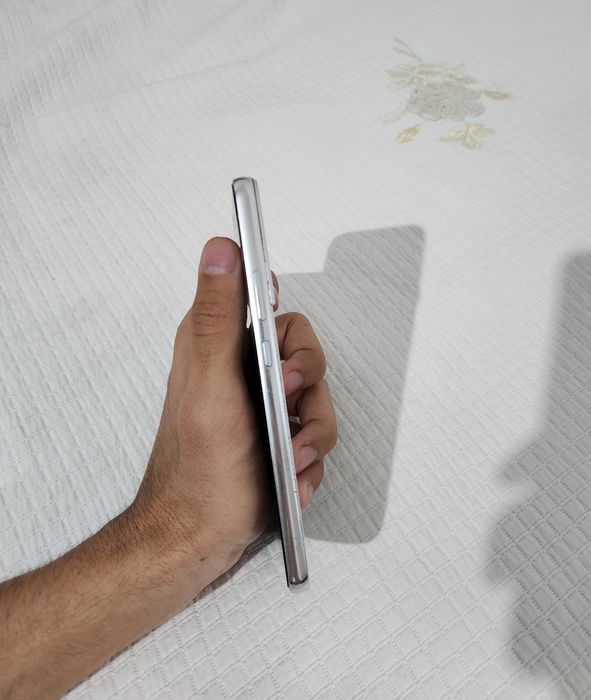 Samsung s22 plus 5G 8/256gb
