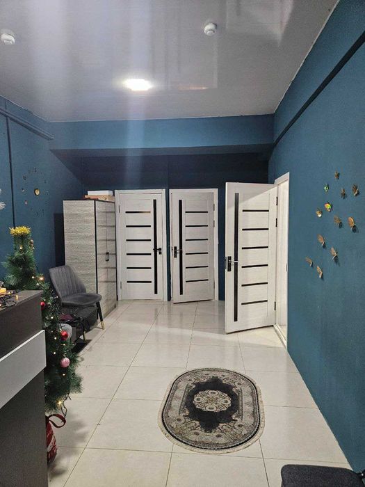 Аренда трехкомнатное помещение + холл