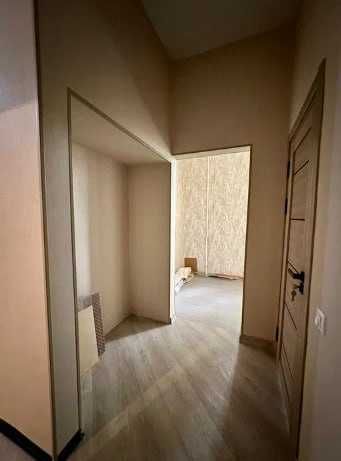 Сталинка Высокопотолочка   Шота-Руставели 2/3/4