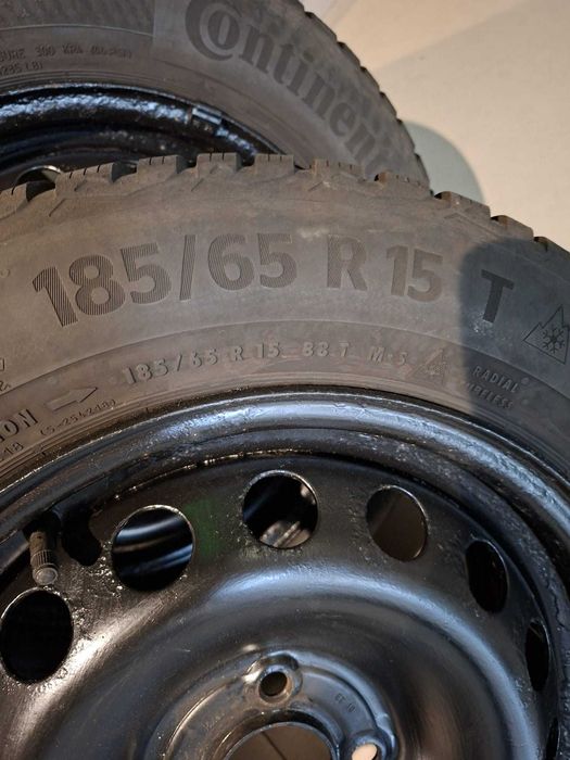 VAND 4 ROTI cu cauciucuri de iarna   +1 ROATA cu cauciuc de vara