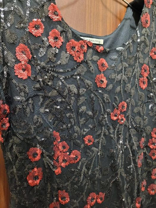 Нарядное платье 
(размер на 46/48)