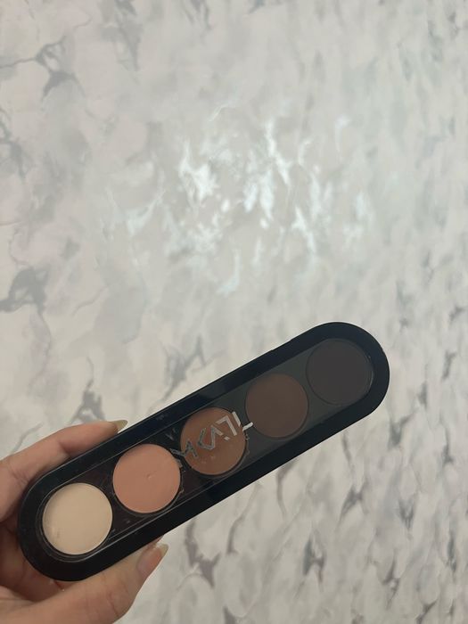 Тень для глаз проффессиональный