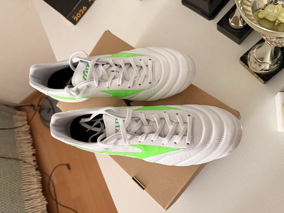 Mizuno Morelia Neo IV Elite – White/Neon Green