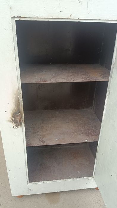 Сейф металлический за 27 000