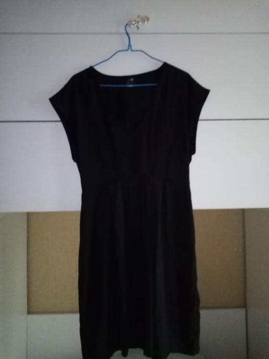 Продам женские платья