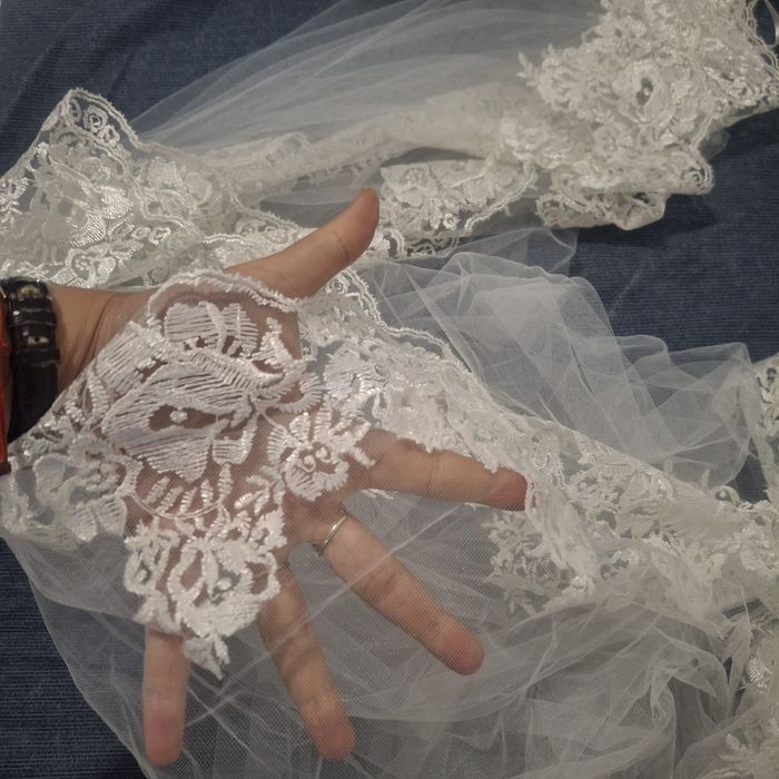 Дълъг сватбен воал с гребенче