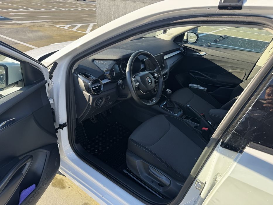 SKODA Fabia 2022 — imagine 4