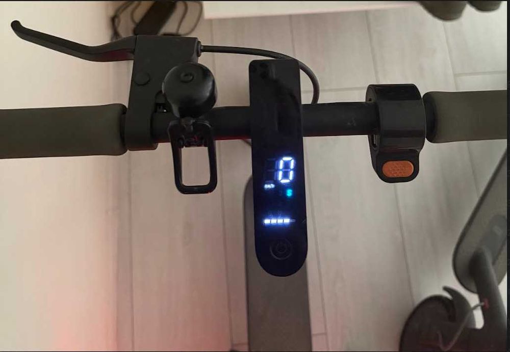 Електрическа тротинетка Xiaomi essential 2