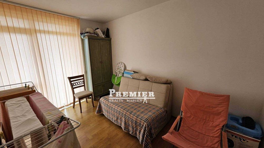 Продава се тристайен апартамент в град Бяла.