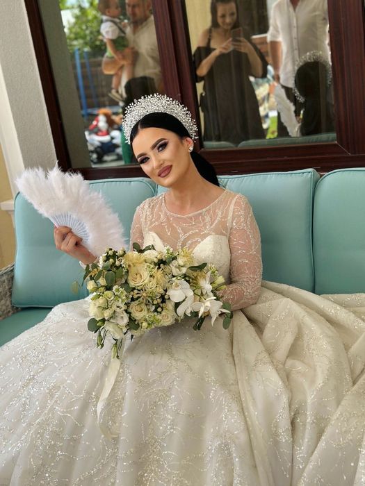 Rochie Mireasa (S-M) + Voal și Diademă