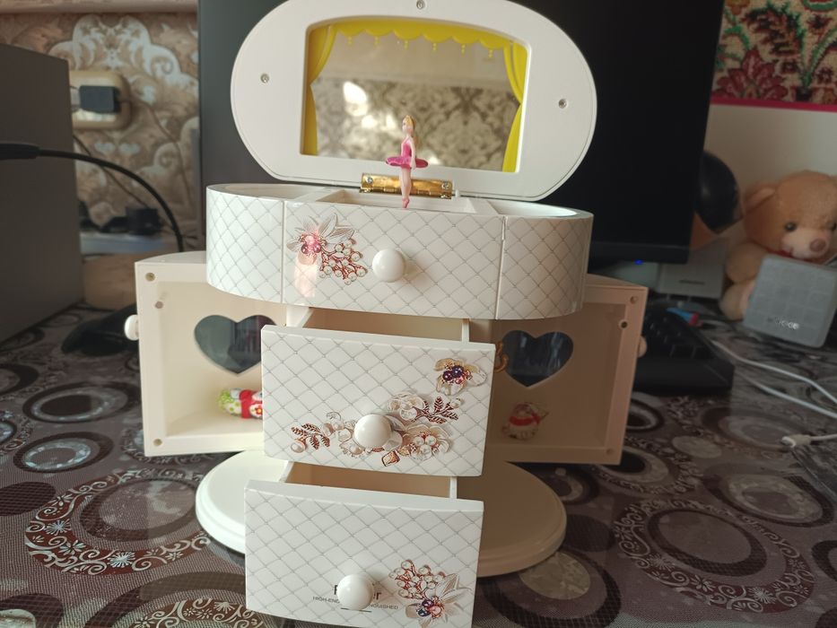 Шкатулка пластик