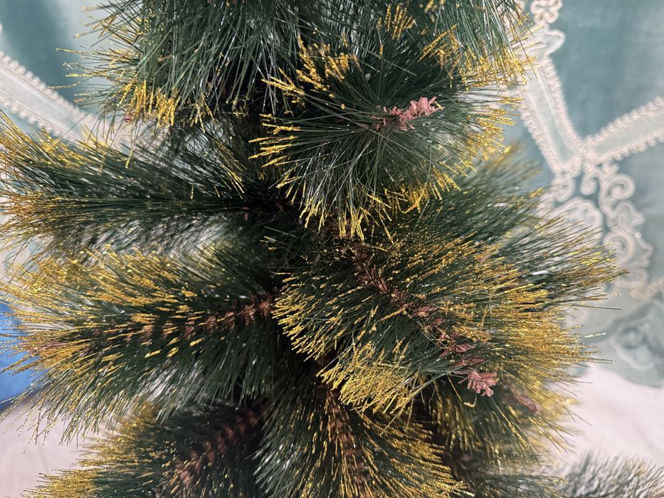 Елка новогодняя продается