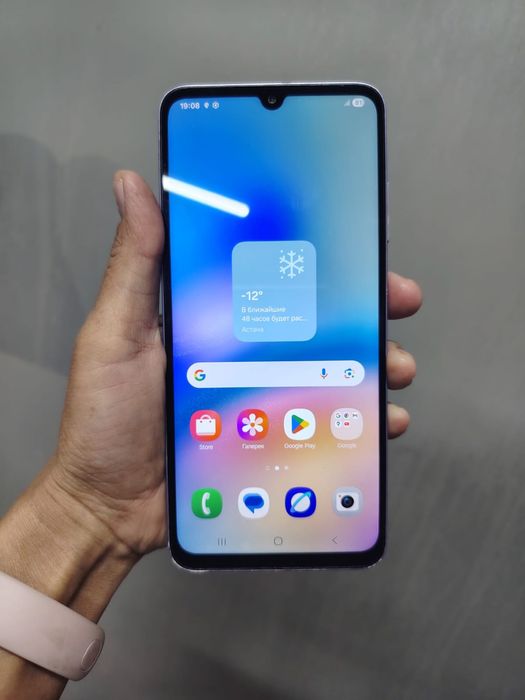 Продаётся телефон