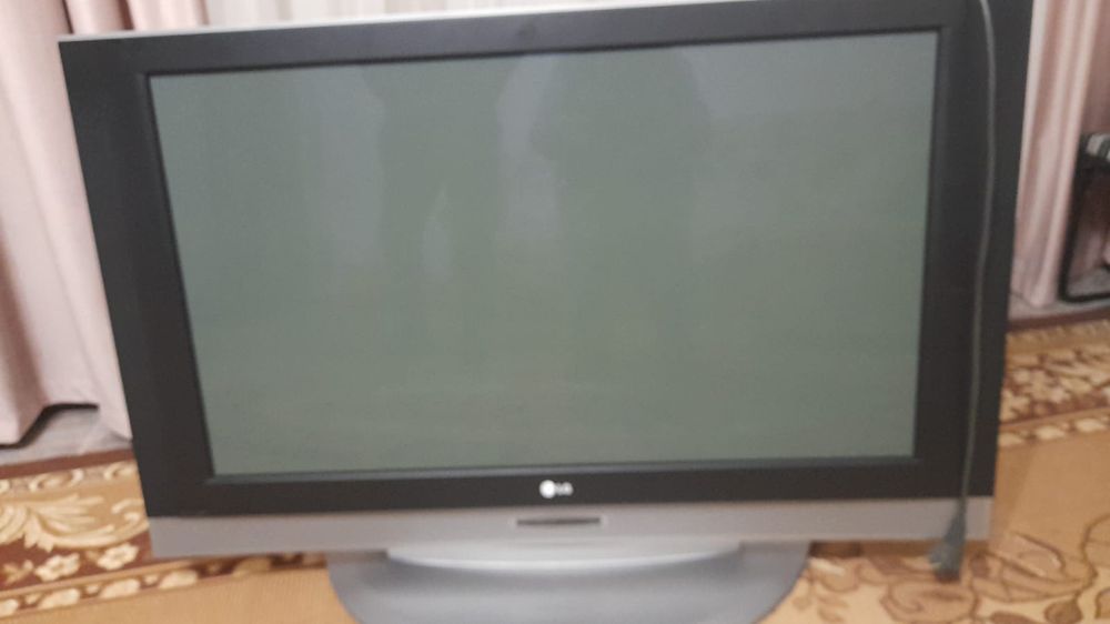 Продам телевизор LG