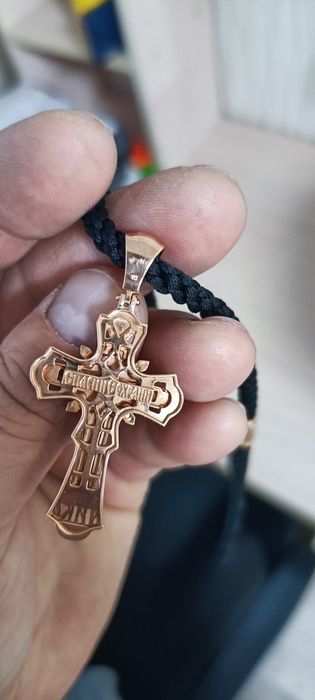 Продам золотой крестик!
