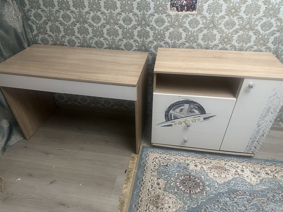 Письменный стол и камод