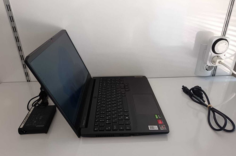 Лаптоп Lenovo IdeaPad Gaming 3 15ACH6 (GTX1650 4GB,16RAM)
